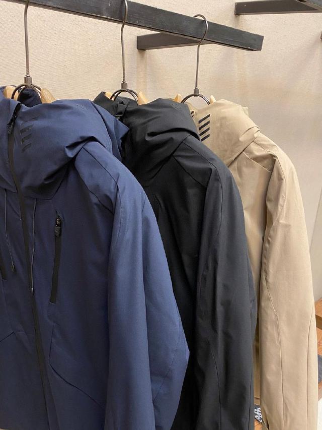 Moose knuckles/剪刀 颜色:黑色 Moose knuckles创始