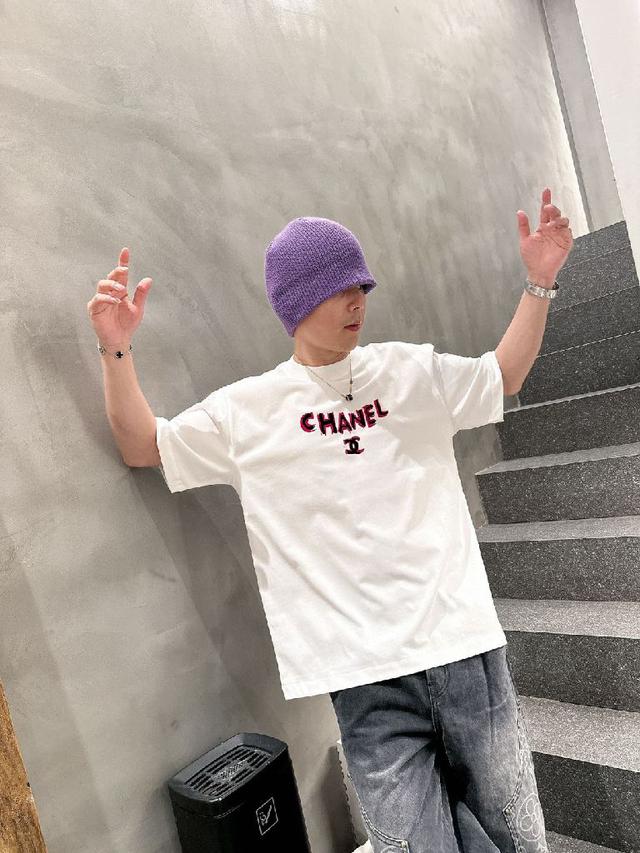 路易威登 新款字母印花双层重工短袖T桖  字母图案不管是T桖