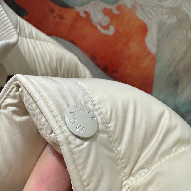 羽绒服2025最新款时尚设计师款羽绒外套.处处细节显工艺足够的