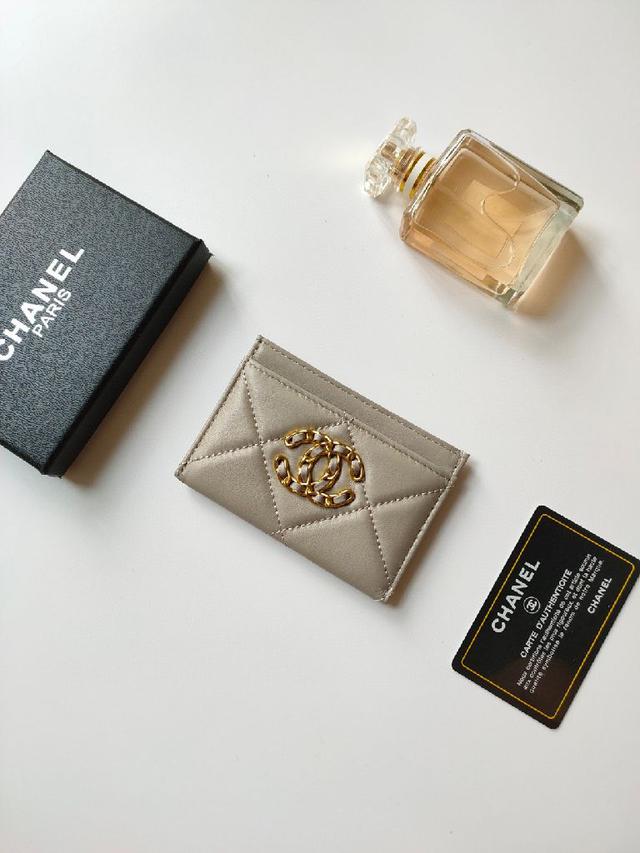 全新小零钱包～口红包！采用进口牛皮拼PVC ！搭配精致原工厂五金