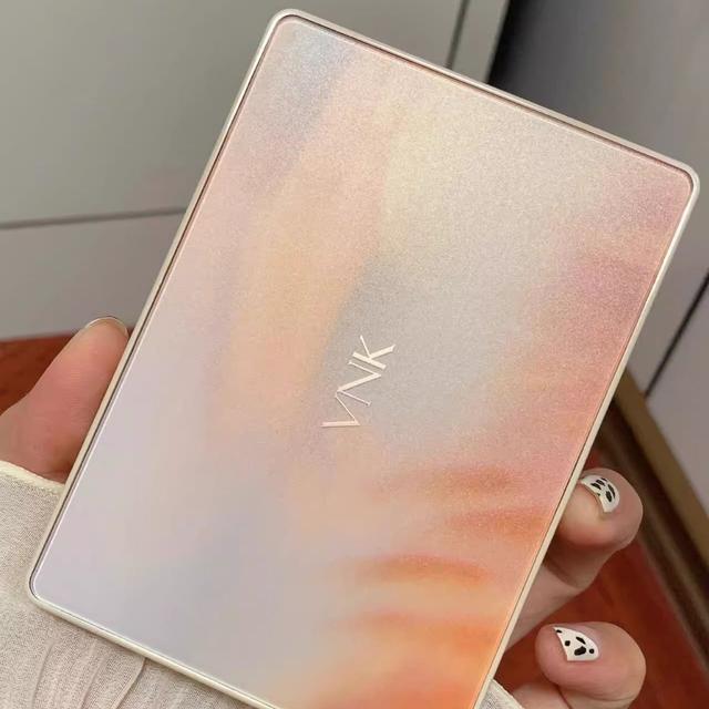 📌彩妝用品 VNK光影遐想修容盤