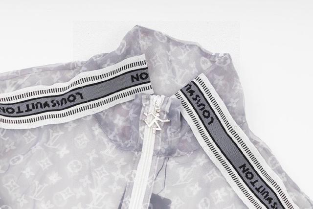 迪桑特秋冬加绒装休闲户外裤 共同打造设计以品牌擅长的创意