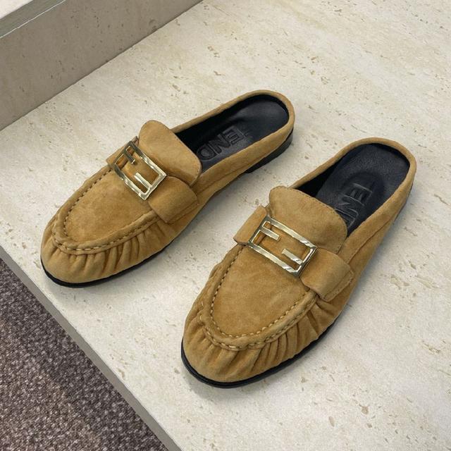 同款字母logo五金扣平底圆头拼色乐福鞋