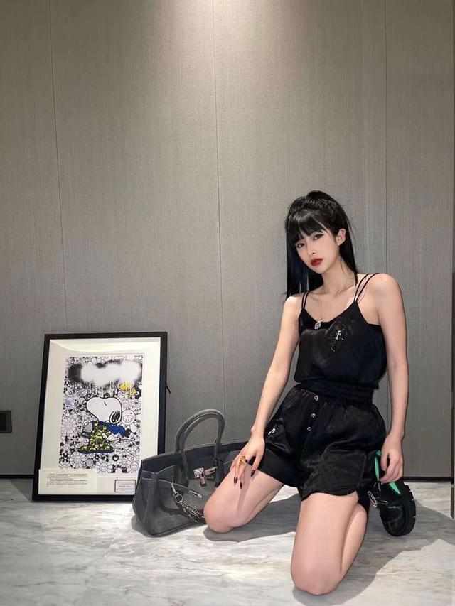克羅心緹花套裝