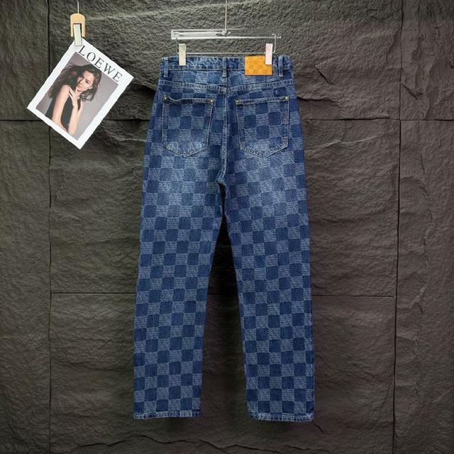 内搭衬衫都帅气十足！Logo标志！更耐穿更加不易变形，版型极好