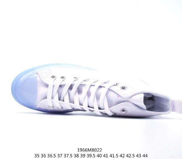 百搭单品全新焕新升级经典 Blazer 鞋款