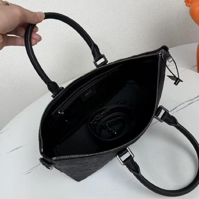 米色和黑色Dior Oblique提花 正面铂金铜丝DIOR标志