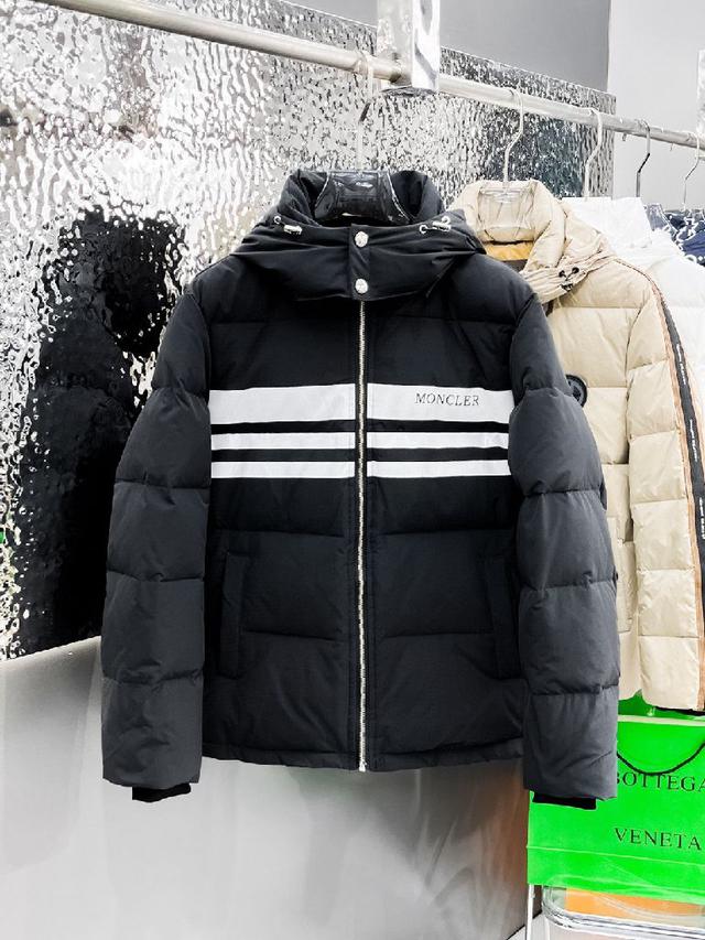 官网款2025秋冬新款羽绒服。这款号称羽绒服届最高端的