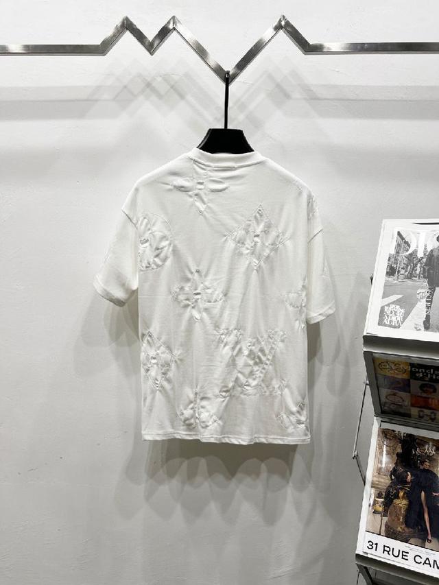 路易威登LV25FW暗纹老花满印浮雕logo针织短袖圆领毛