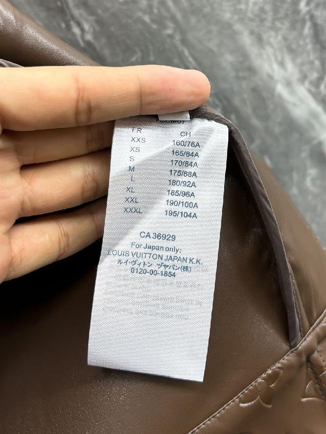 定制面料.手感超棒.触感独特，尽显质感；反面采用复合工艺，光滑细腻。👍