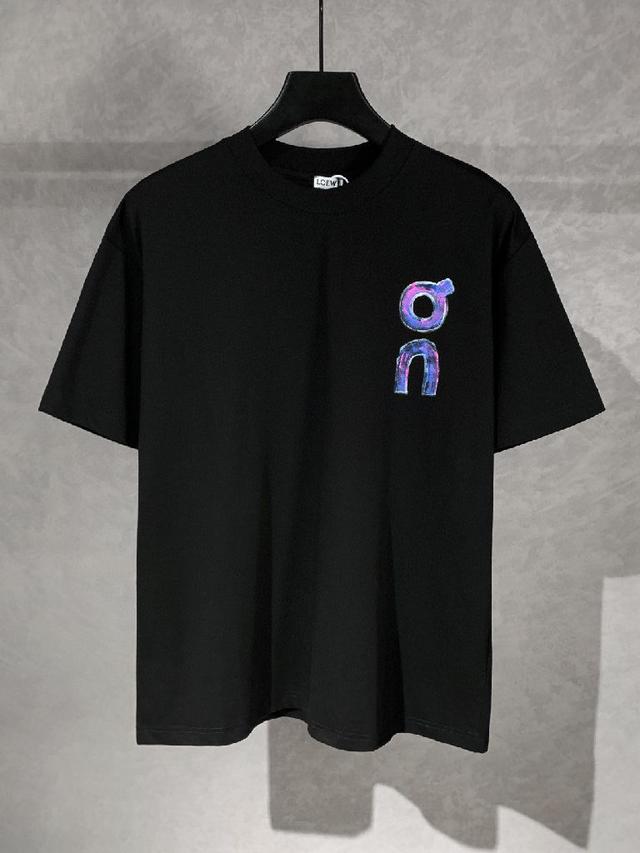 图标字母手绘短袖T恤 三标齐全 采用冰丝索罗娜面料