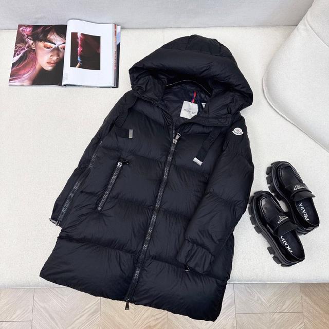 秋冬最新款下摆双侧拉链设计连帽长款过膝羽绒服