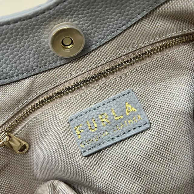 斜跨包／手提包，休闲百搭款，没有花里胡哨的装饰，简约大方