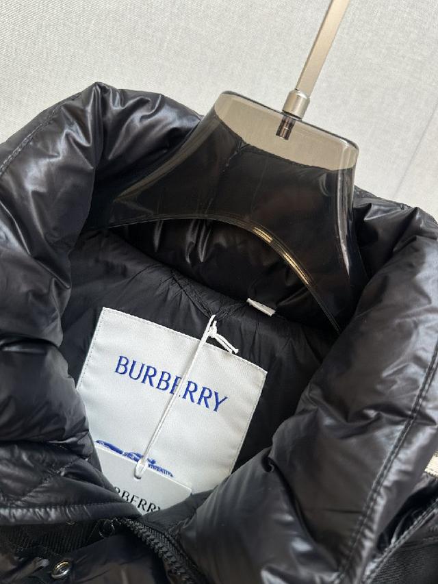 羽绒马甲2025新品 BURB 新款羽绒马甲 秀场新品