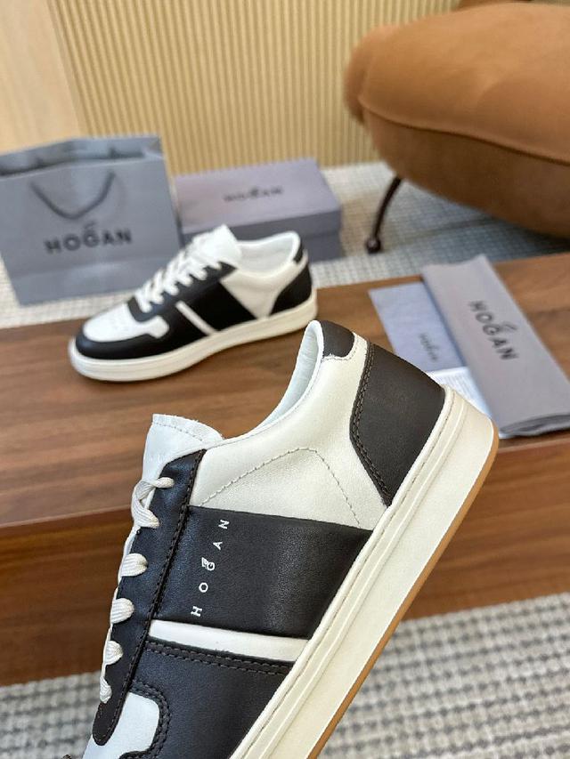 糅合80年代元素，尽显复古风格，舒适起步，同频携行