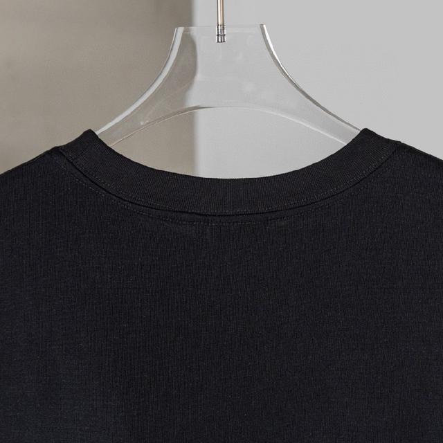 时尚休闲标签圆领短袖T恤 原版进口面料 舒适透气 顶级刺绣🪡