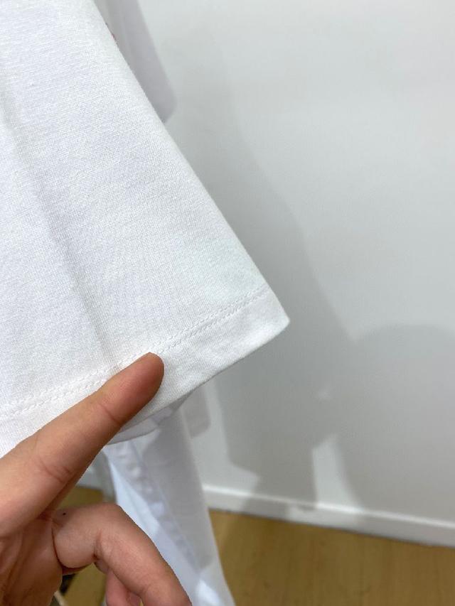 新品短袖T恤，帅气时尚，胸前图案字母logo，简约百搭款