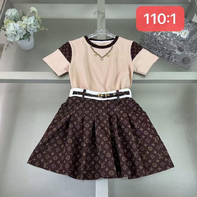 900元选一套，1400元选二套！2000元三套