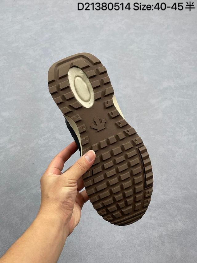 DESCENTE迪桑特男款CHRON复古运动休闲鞋 户外徒步鞋 旅游