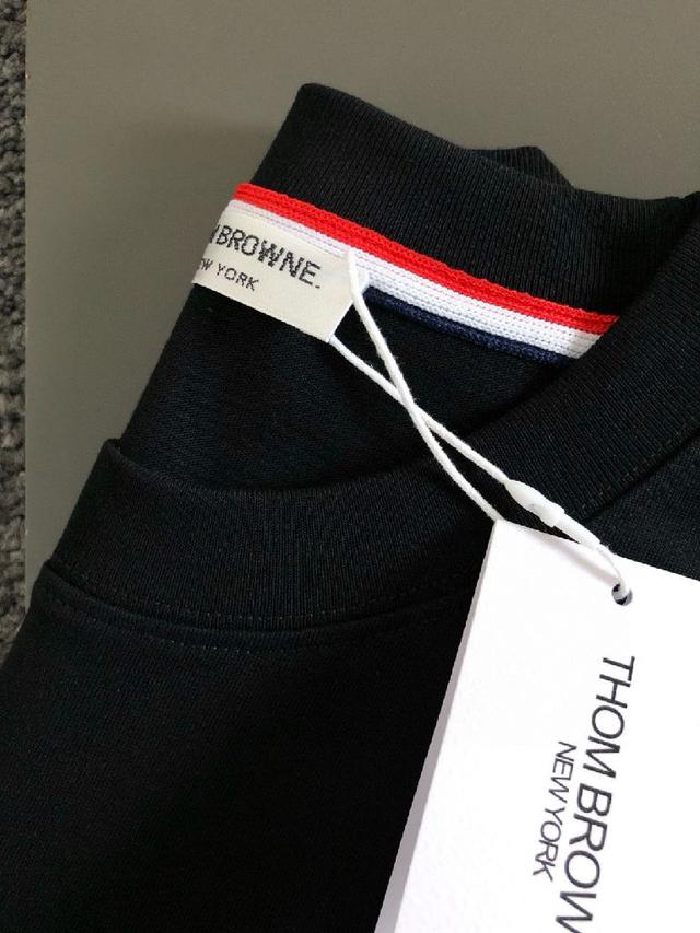 25SS最新字母刺绣融合后幅卡通小狗百搭短袖，最顶级