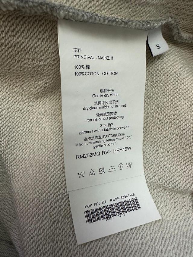 刺绣LOGO采用进口田岛绣花机 精细绣花无毛边杂线 非常紧密