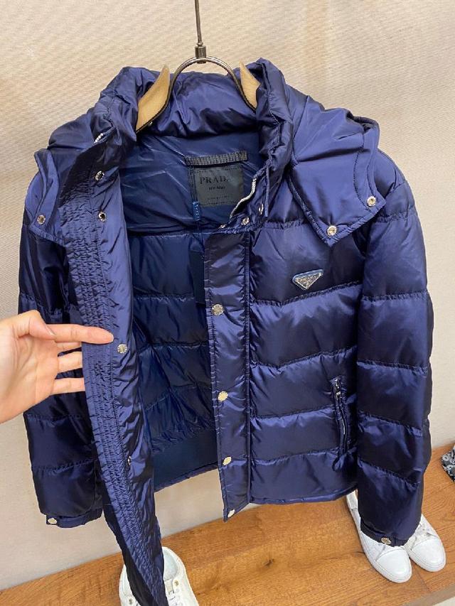 官网32000 充绒量320克 25新款休闲百搭可拆卸帽子保暖简约羽绒服 欧洲贸易渠道，