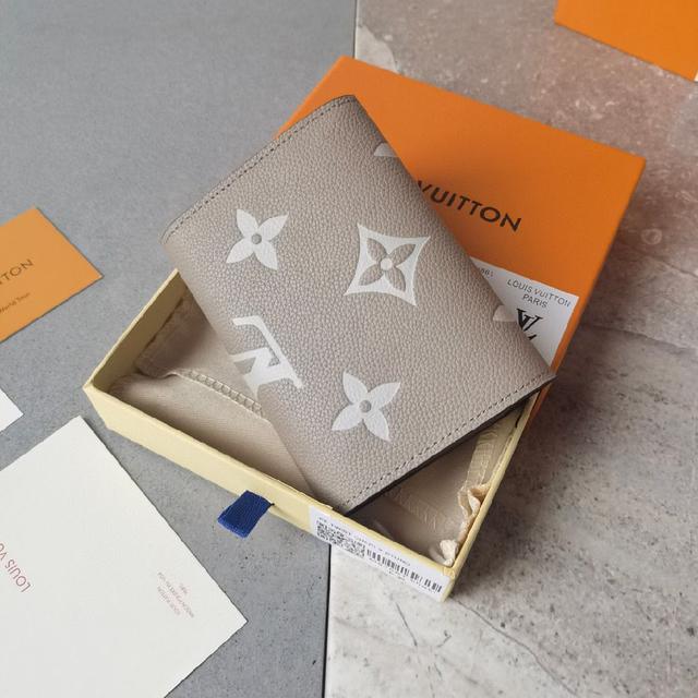 Monogram Empreinte皮革制作，经过精心设计，