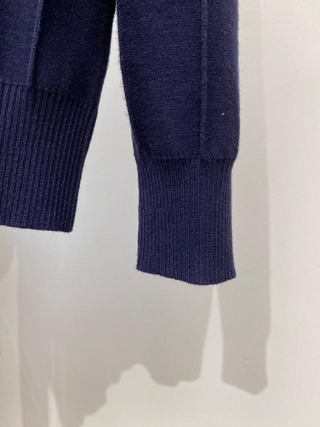 2025新品羊毛衣 具有手感细腻柔软，可直接与肌肤接触，