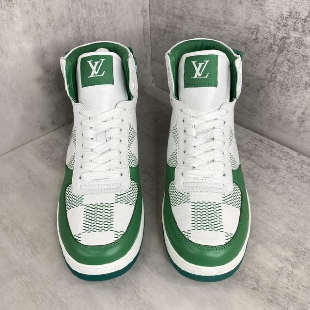 高帮运动鞋 Monogram 丹宁布取自可循环聚酯纤维