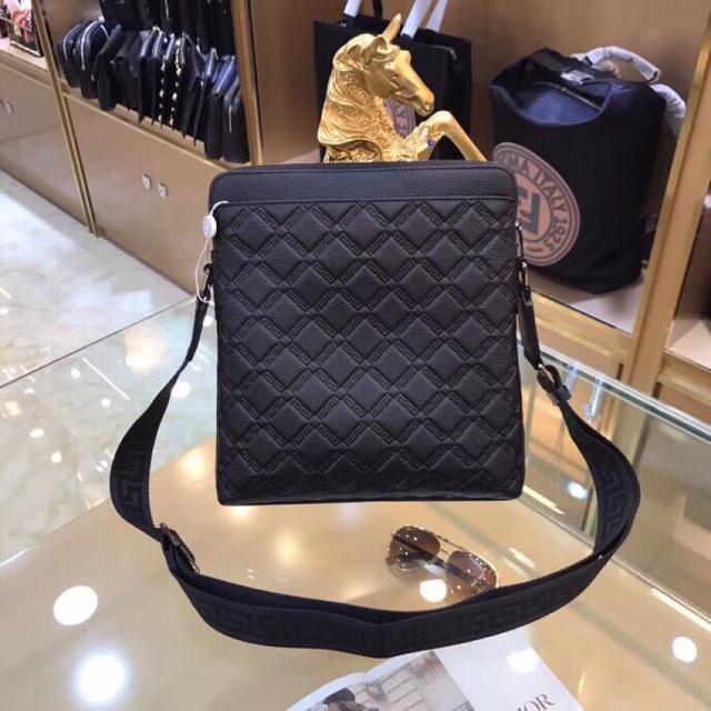 【新品】Versace 範思哲✨109SS夏季新款--單肩包。