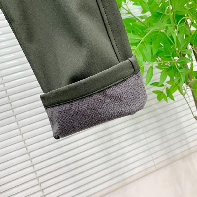 【新品】新款休闲裤卫裤，裤身上刺绣标志性品牌标