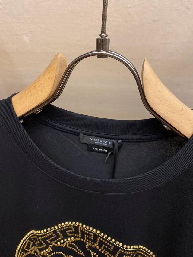 Versace/范思哲美杜莎2025新款烫钻短袖，高版本，专柜同步