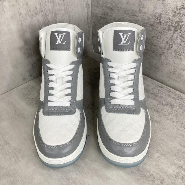 高帮运动鞋 Monogram 丹宁布取自可循环聚酯纤维