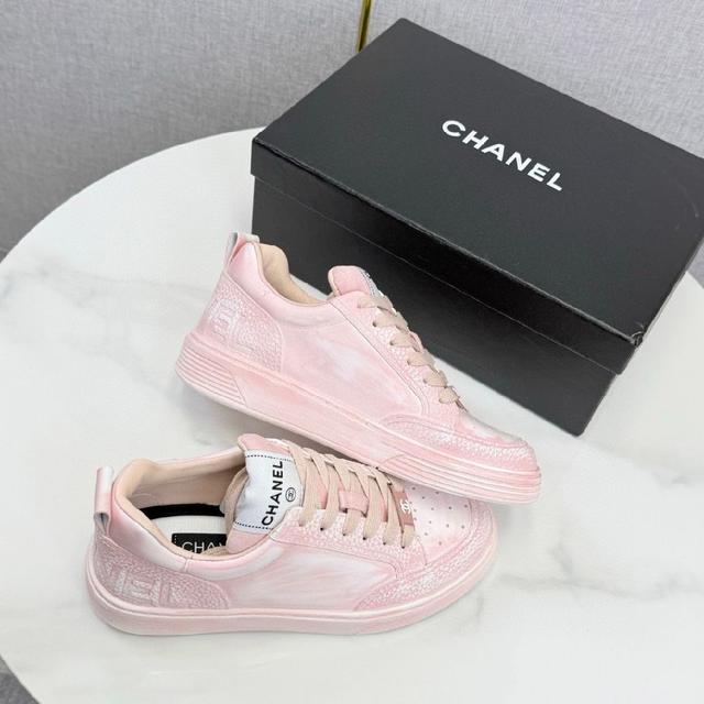 专柜同步 专柜非常火爆 非常难买的一款鞋 全网最火的厚底熊猫鞋 可