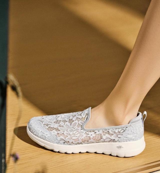 SKECHERS GO WALK 蕾絲一腳蹬休閒鞋#08/04