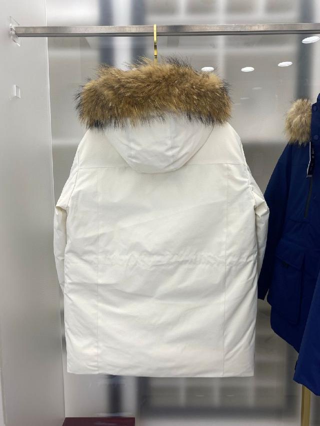 2025年冬季新款男士羽绒服外套，高品质设计，是任何男