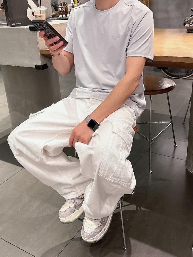 新品时尚休闲圆领休闲短袖 经典元素设计！没有过多复杂