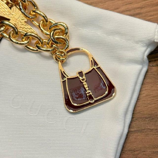 1V与村上隆联名的樱花钥匙扣