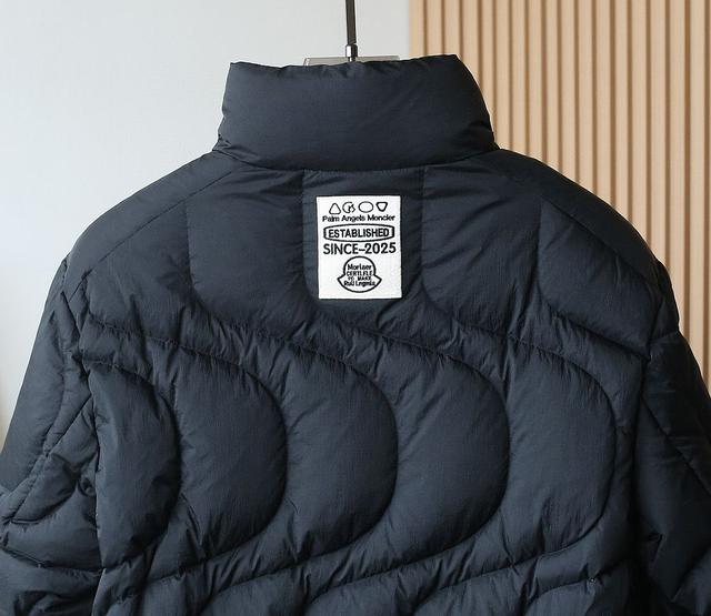 款Mo*cler  羽绒服设计感与颜值爆棚的羽绒服品控可