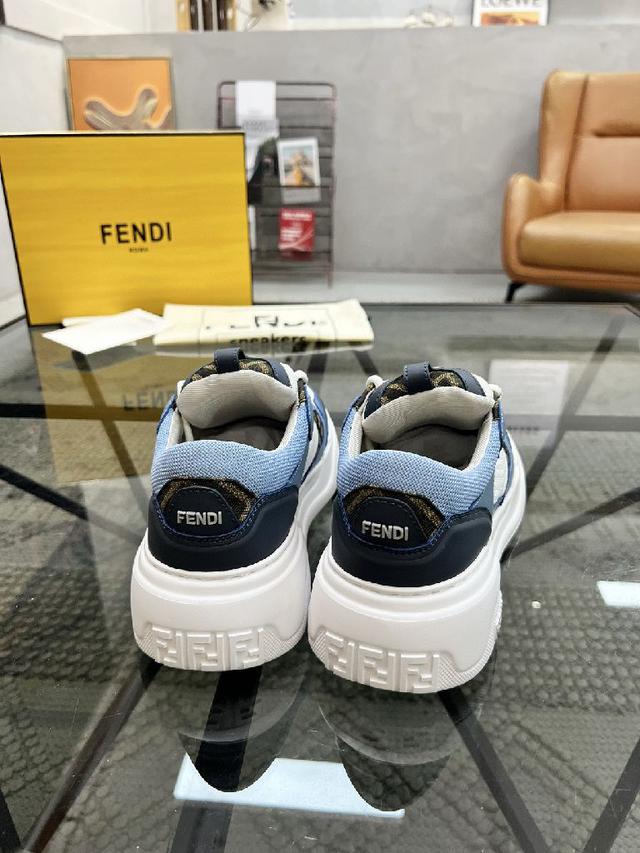 顶级代购🇮🇹 芬 炸街男神人气爆款专柜新款原厂配置