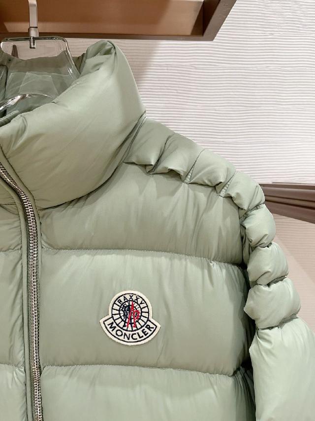 Mo 最新爆款💥立领大标羽绒服🔥浮雕填充工艺 95