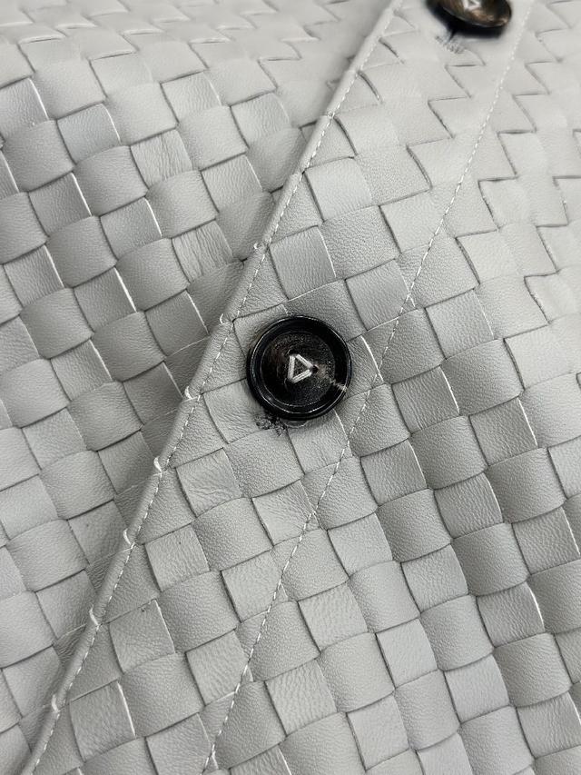 ⚠️全身手工编织工序繁琐，皮料裁切损耗巨大，编织松紧度很难把控