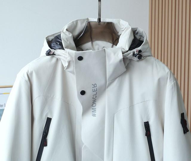 顶级版本羽绒服2025最新款时尚设计师款羽绒外套