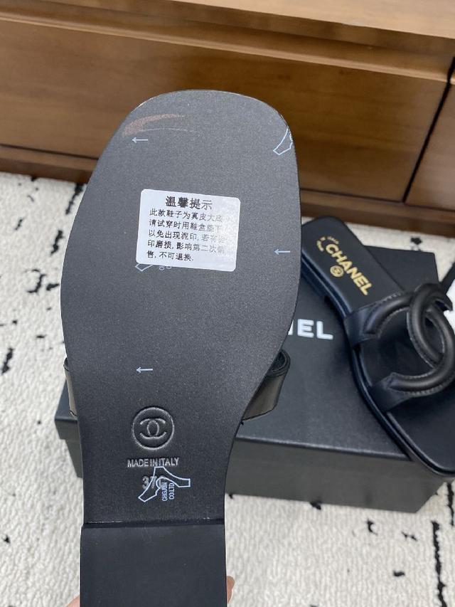 鞋面进口羊皮，内里垫脚进口羊皮