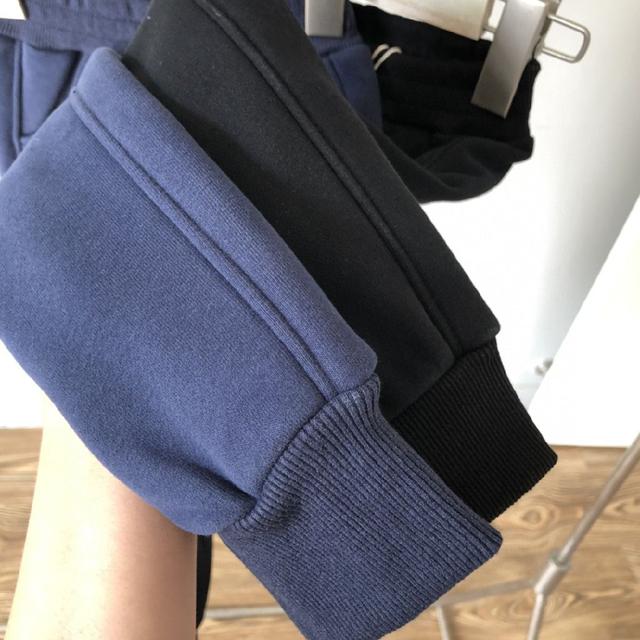 高端童装，男女童加绒卫裤，奥粒绒阿迪绿色刺