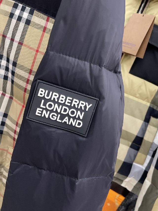 官网款2025秋冬新款羽绒服。这款号称羽绒服届最高端的