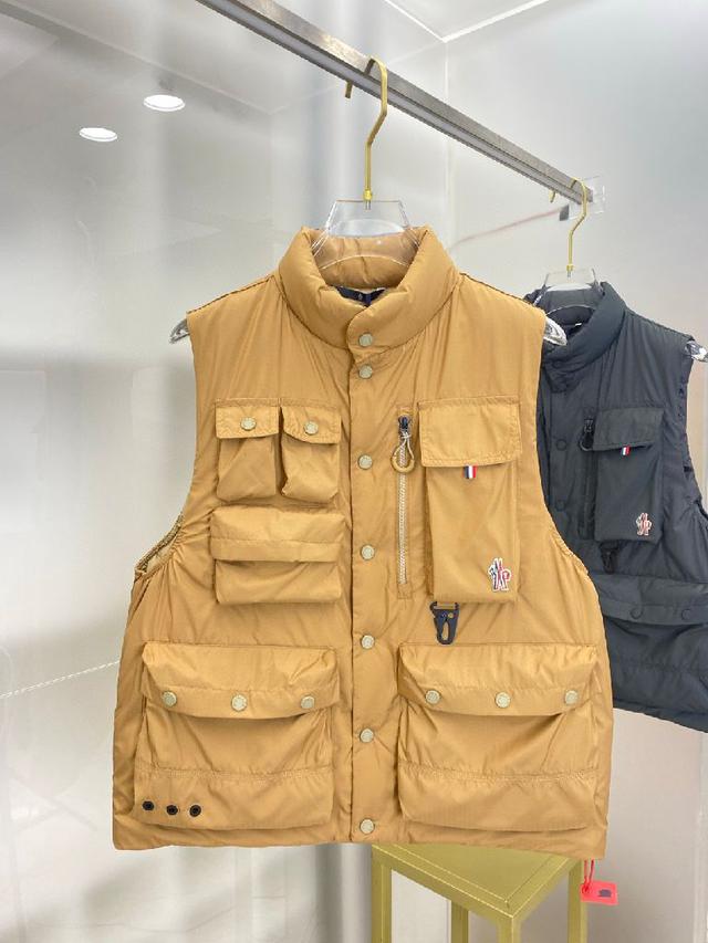 羽绒服 原版1:1订制五金配件全进口原版定制 欢迎专