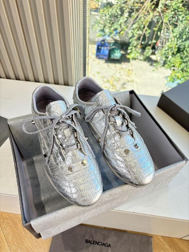 巴黎世家𝟐𝟓𝐀𝐖新品 运动风球鞋 ｜把先锋时髦焊在脚