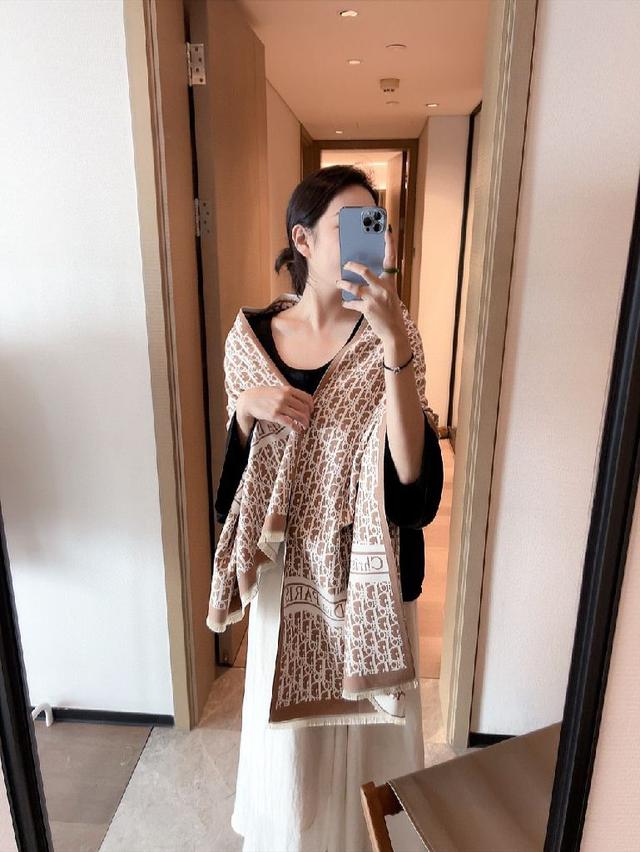 代工厂尾单 迪奥（Dior）❗️范冰冰同款披肩