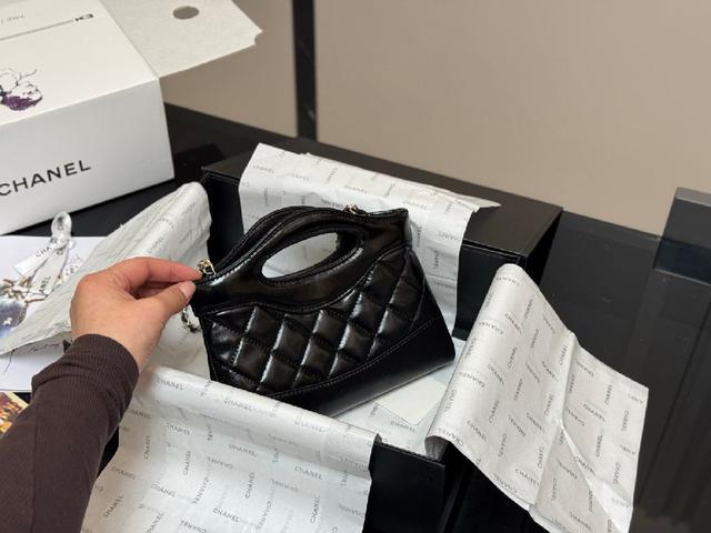 Chane 香奈儿 手柄化妆小盒子